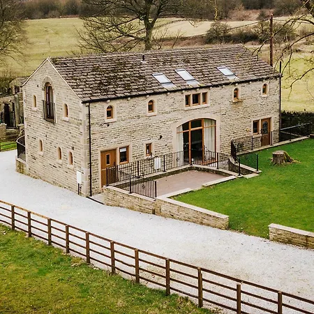 Cedar Barn - Uk33352 Bradford